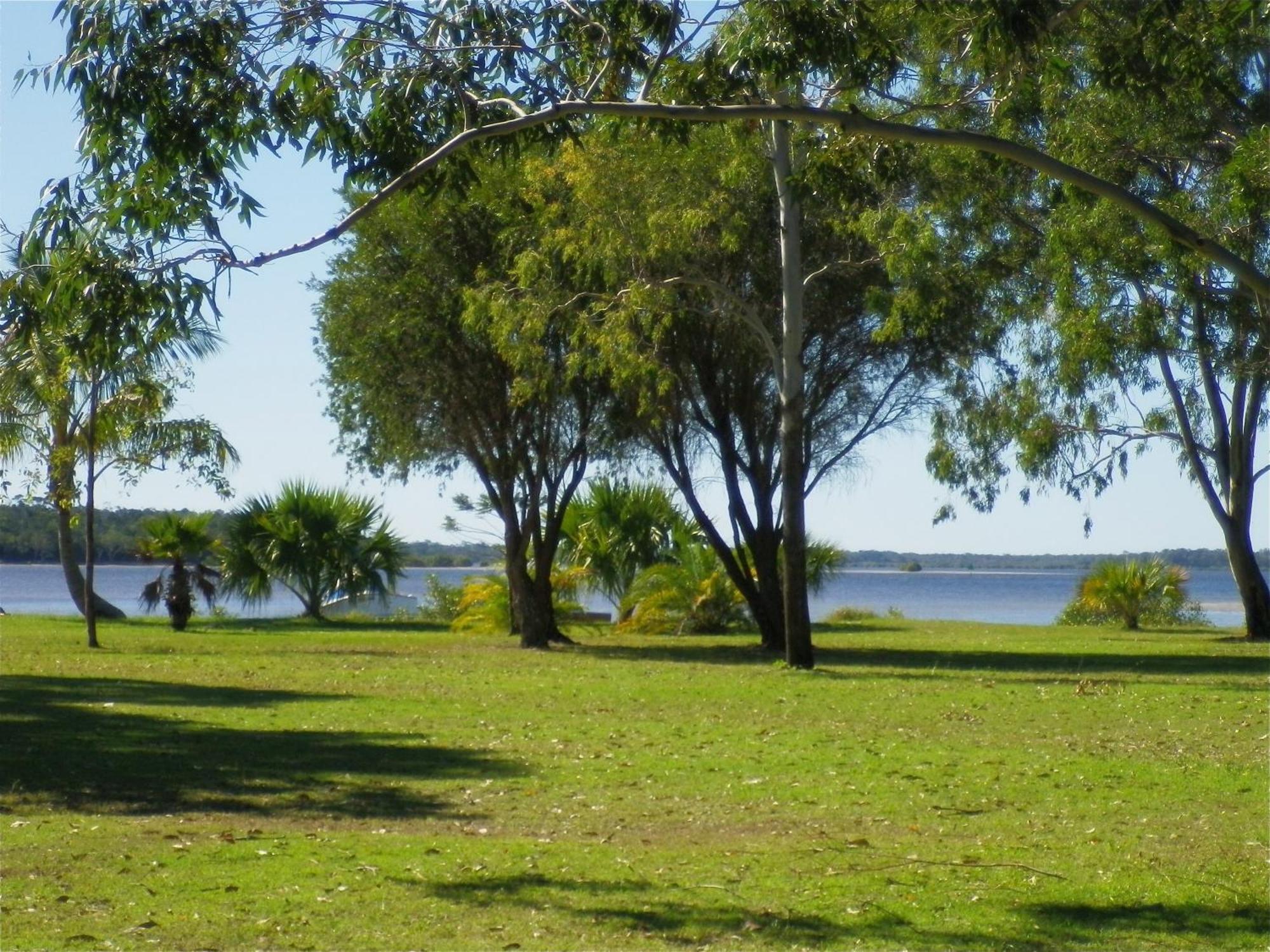 Tin Can Bay'S Sleepy Lagoon Motel Eksteriør billede