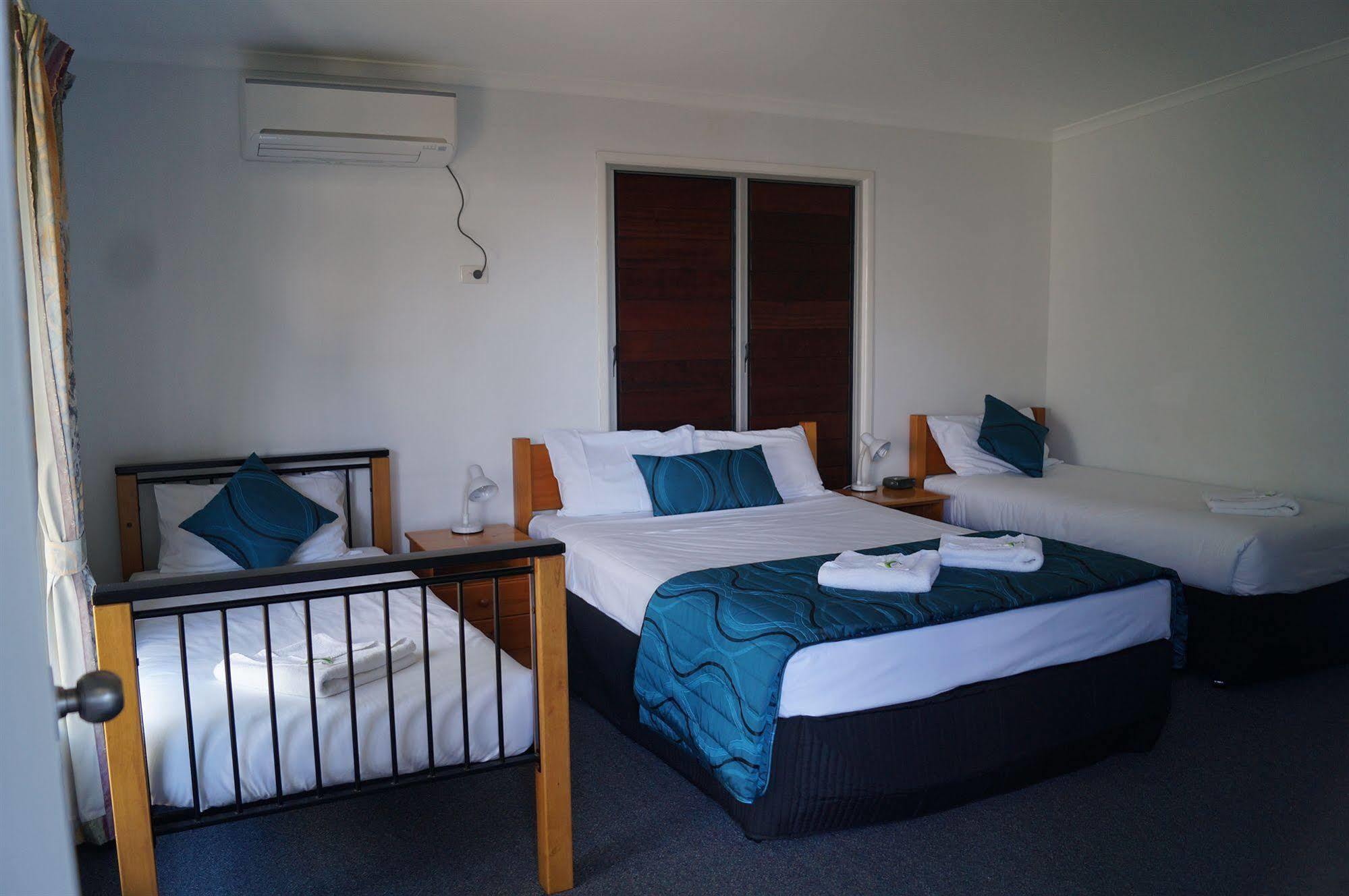 Tin Can Bay'S Sleepy Lagoon Motel Eksteriør billede