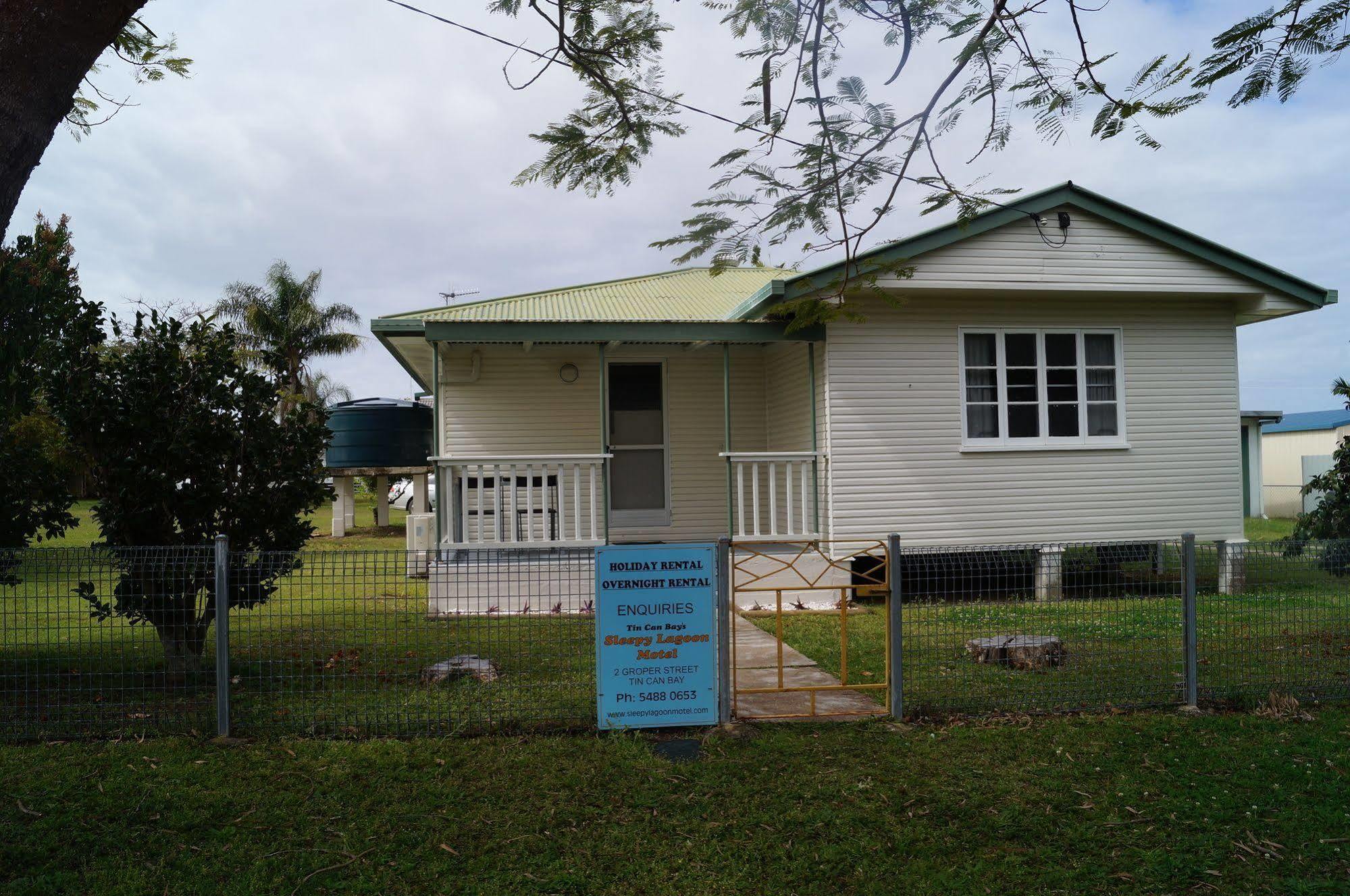 Tin Can Bay'S Sleepy Lagoon Motel Eksteriør billede